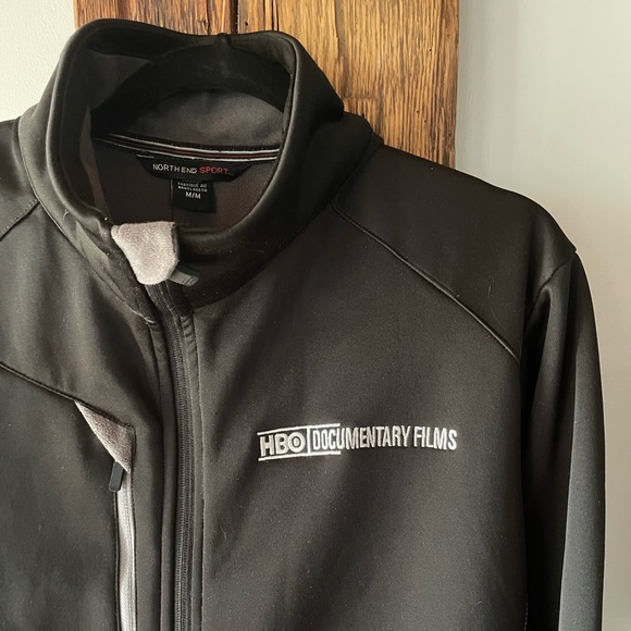 HBO Documentary Films zip up fleece jacket in Medium - Picture 2 of 4